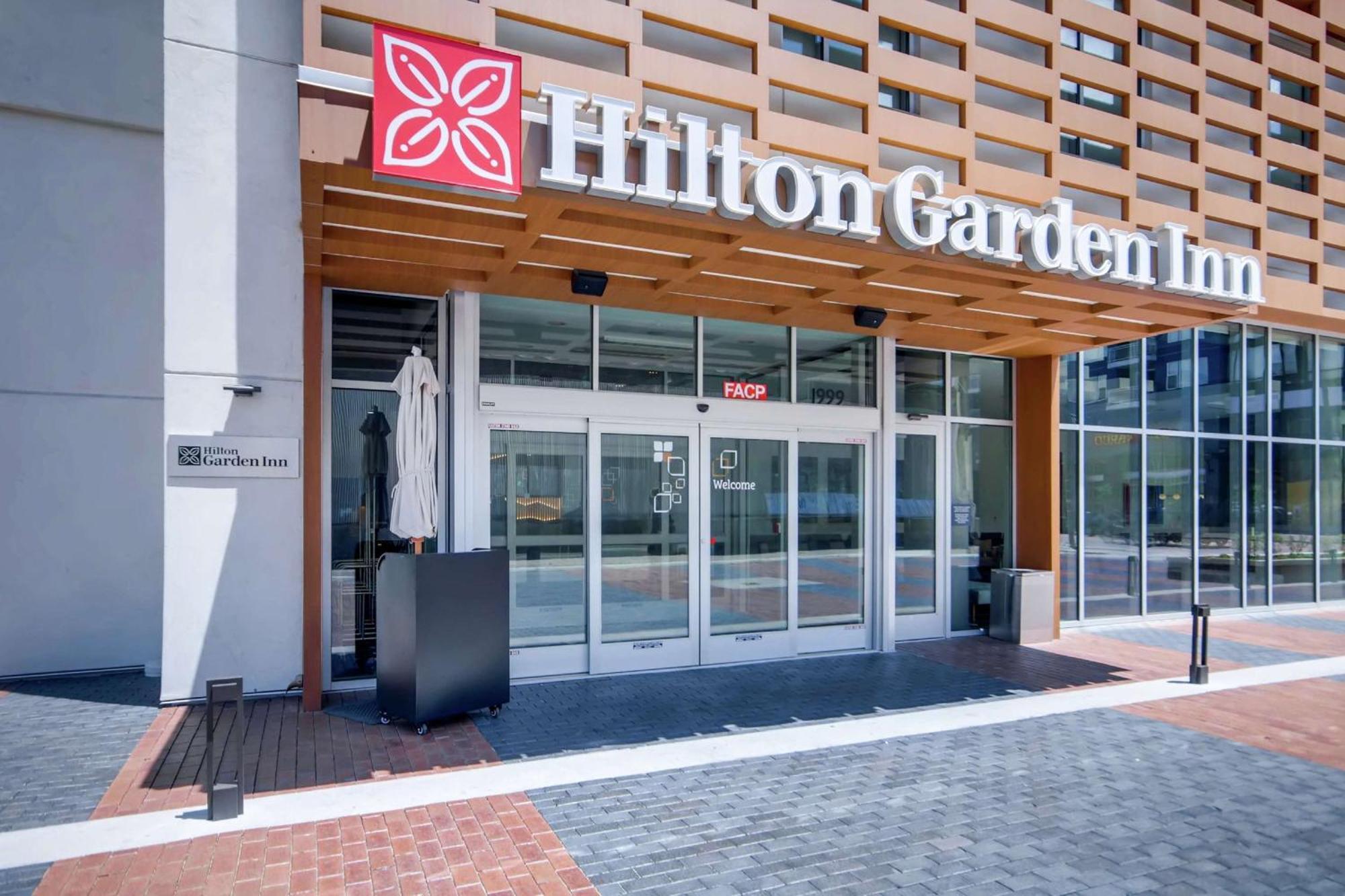 Hilton Garden Inn Denver Union Station Exterior photo